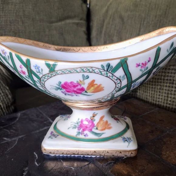 Vintage Floral Gold-Trimmed Footed Oblong Bowl - Picture 11 of 16